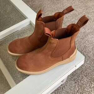 Sorel Hi-Line Chelsea Boots Womens Size 6